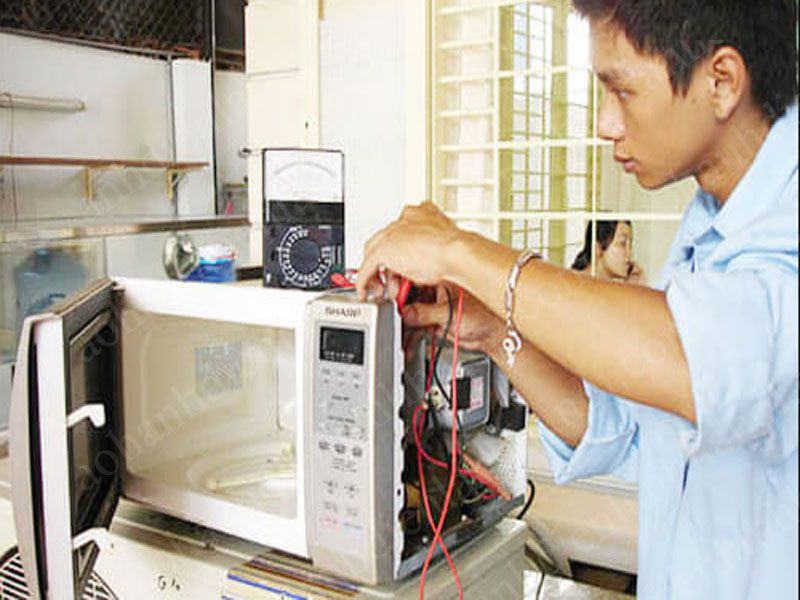 Quy trình làm việc của dịch vụ sửa chữa lò vi sóng tại quận Ba Đình